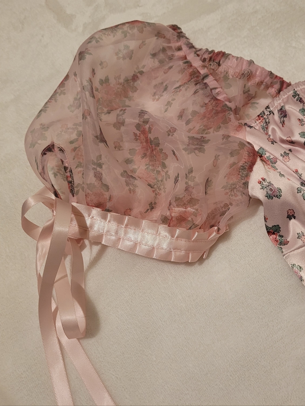 Sugar Thrillz Pink Satin Floral Puff Sleeve Crop Top - Picture 3 of 5